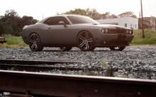   Dodge Challenger     / 